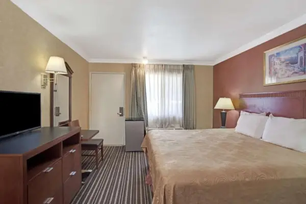 Buena Park Inn 9